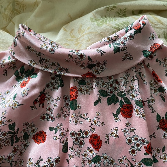 Floral Satin-Look Top - Picture 4 of 7